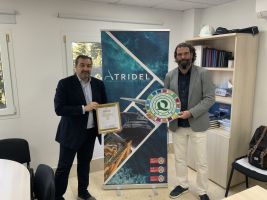 foto con certificado